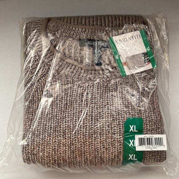 NWT Ellen Tracy Ladies' Roll Neck Sweater - Picture 4 of 4